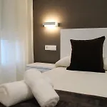 Baixo A Lua Rooming 4*