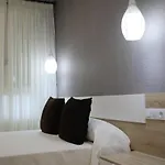 게스트하우스 Baixo A Lua Rooming