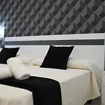 Baixo A Lua Rooming 게스트하우스