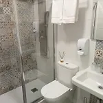게스트하우스 Baixo A Lua Rooming