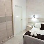 게스트하우스 Baixo A Lua Rooming