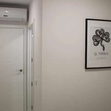 Baixo A Lua Rooming Konukevi
