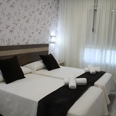 Pensionat Baixo A Lua Rooming 4*