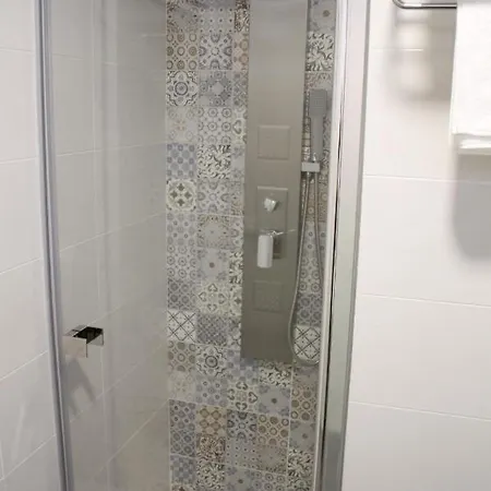 بيت ضيافة Baixo A Lua Rooming ساريا