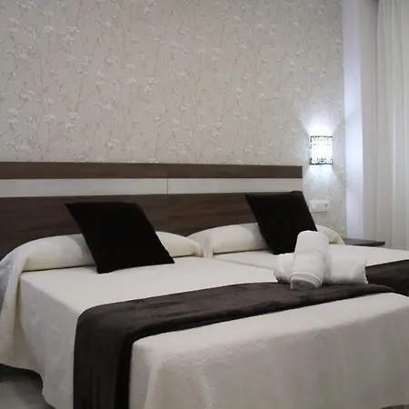 Baixo A Lua Rooming * Sarria