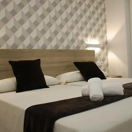 Baixo A Lua Rooming Sarria