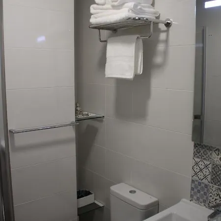Baixo A Lua Rooming