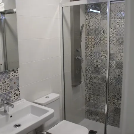 Pensionat Baixo A Lua Rooming 4*