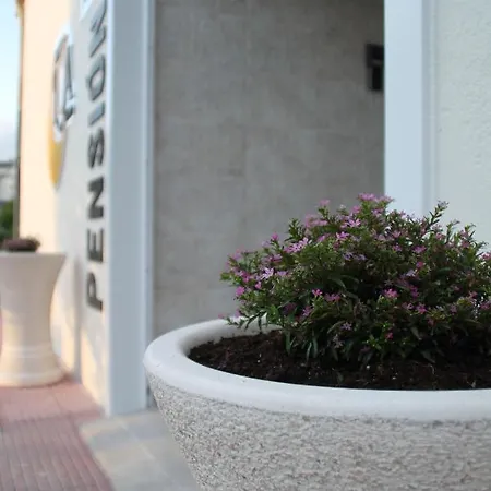 Baixo A Lua Rooming 4* Sarria