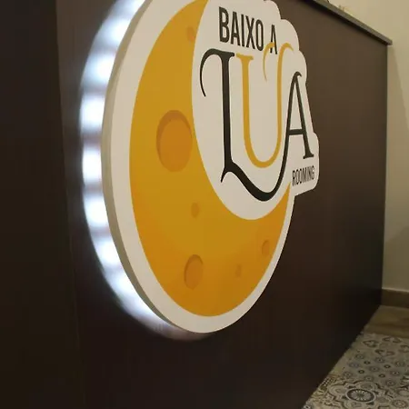Baixo A Lua Rooming Konukevi