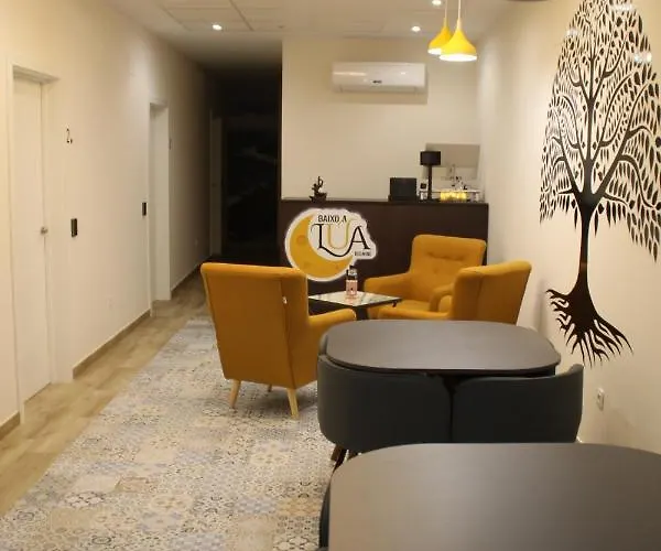 Baixo A Lua Rooming Guest house