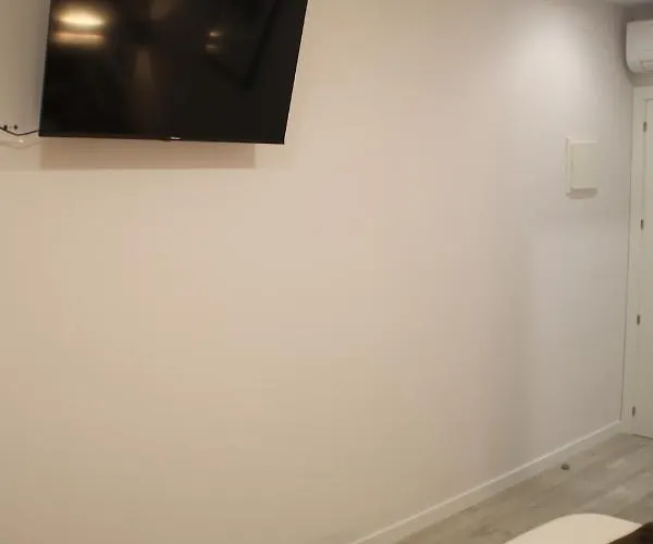 Guest house Baixo A Lua Rooming