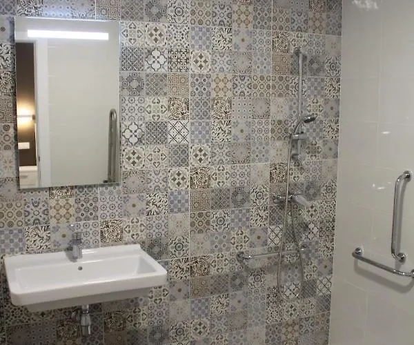 Guest house Baixo A Lua Rooming