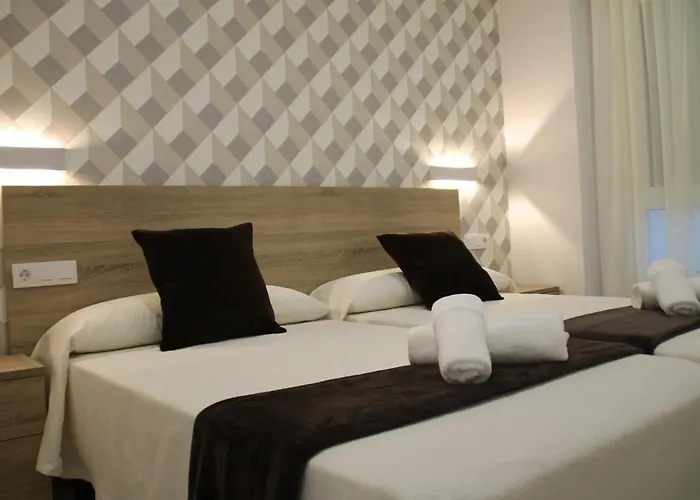 Baixo A Lua Rooming Sarria