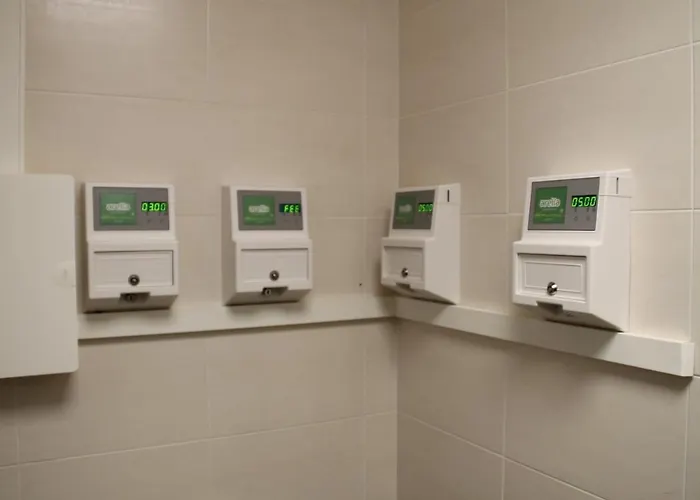 Baixo A Lua Rooming 4*