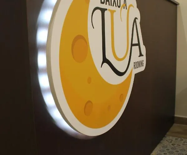 Baixo A Lua Rooming Guest house